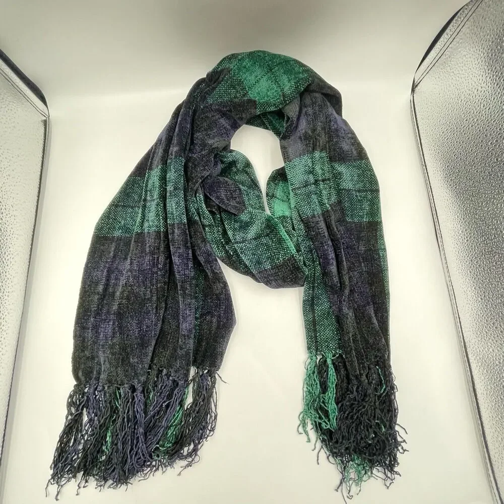 Women's Plaid Shawl Scarf With Fringe 36”X23” Green
